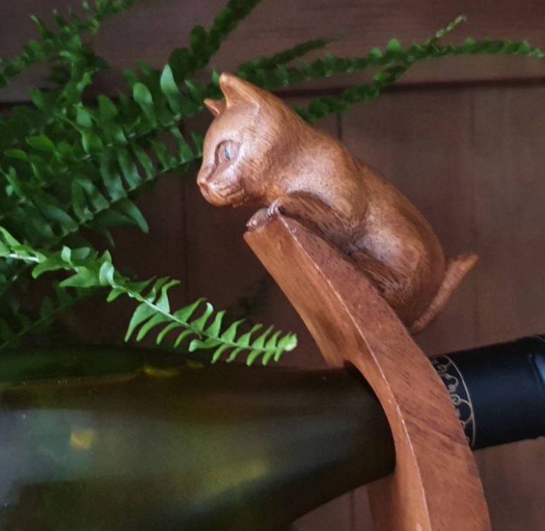 wooden hand carved curved balancing wine bottle holder cat design