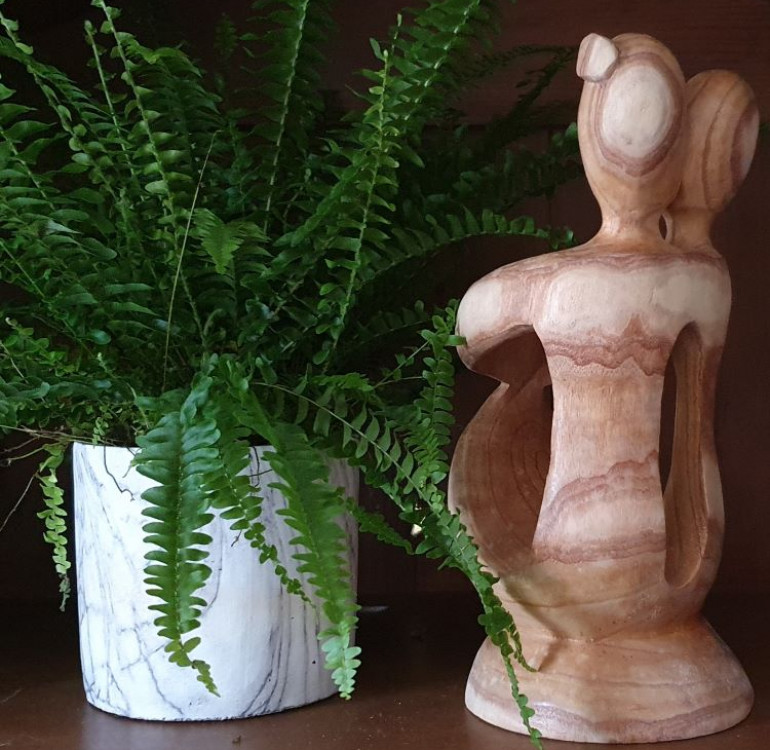 Hand Carved Suar Wood Kissing Couple Wine Bottle HOlder