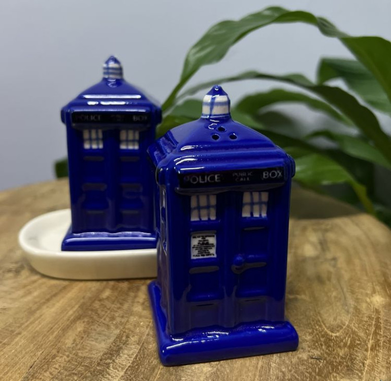 a striking blue Dr Who salt and pepper shaker, ceramic, great novelty gift