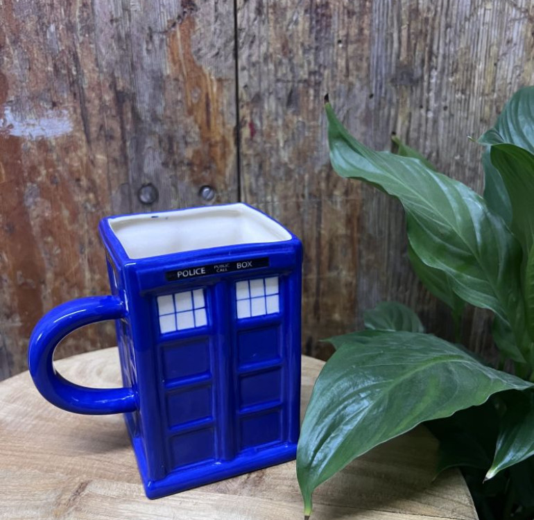 Ceramic blue tardis mug