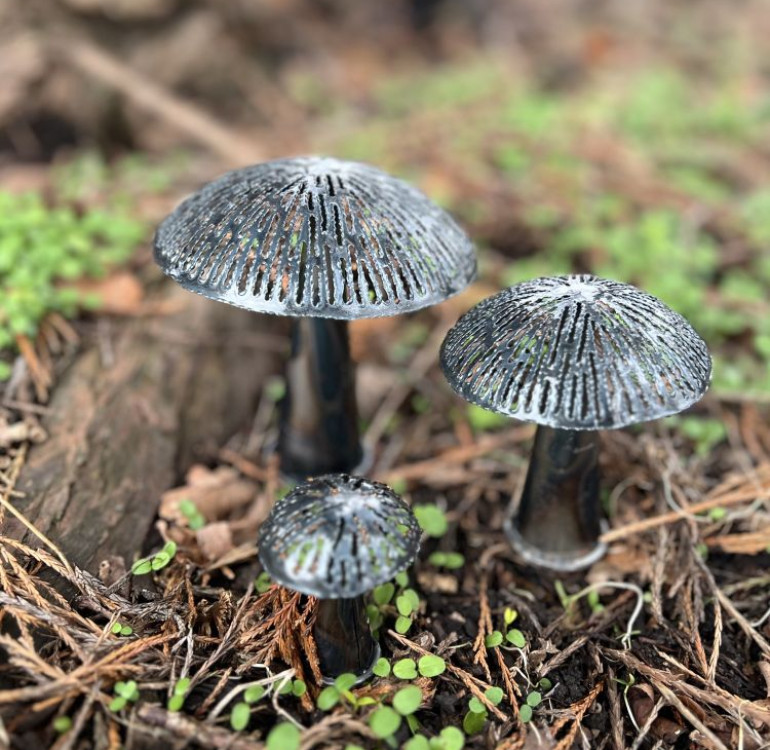 Recycled Metal Mushrooms set of 3