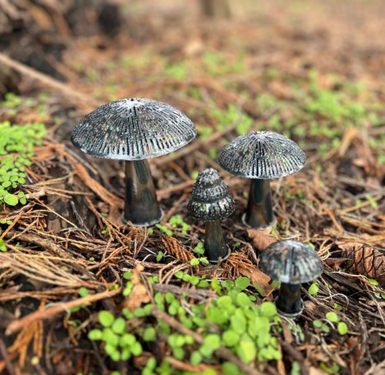 Recycled Metal Mushrooms set of 3