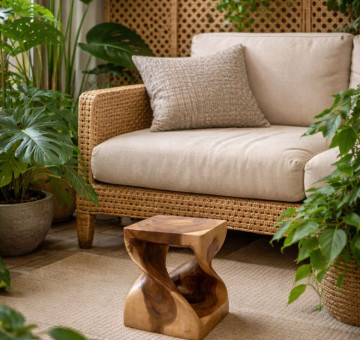 large-heart-twist-wooden-stool