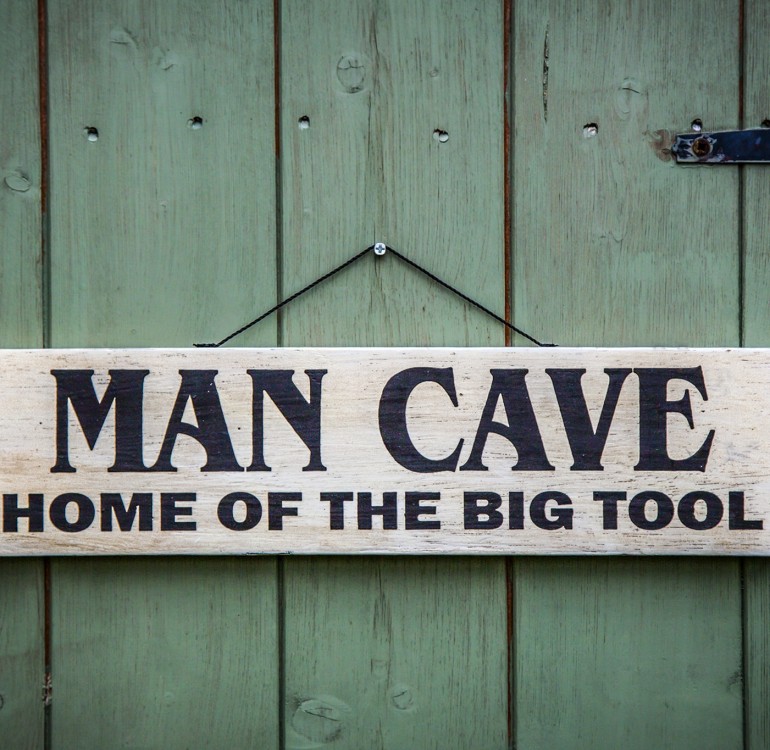 Man Cave Novelty Welcoming Plaque