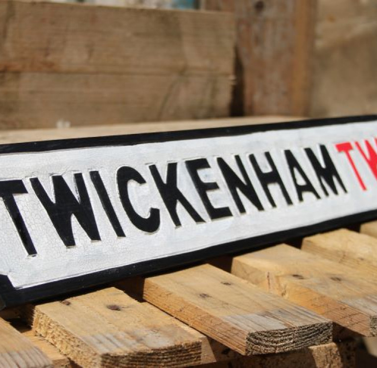 Twickenham wooden street sign